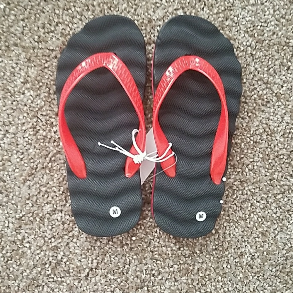 Boys flip flops